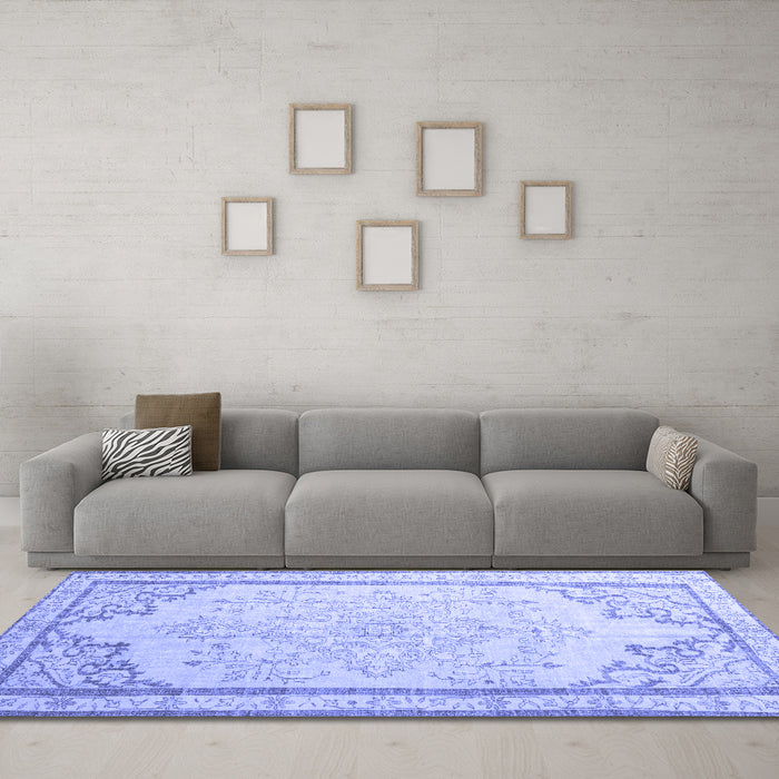 Machine Washable Persian Blue Traditional Rug in a Living Room, wshtr910blu
