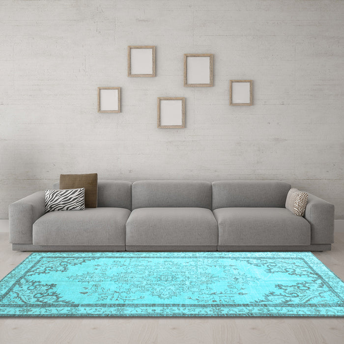 Machine Washable Persian Light Blue Traditional Rug in a Living Room, wshtr910lblu
