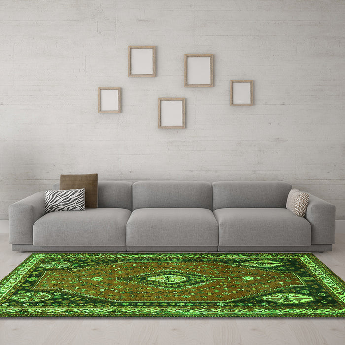 Machine Washable Persian Green Traditional Area Rugs in a Living Room,, wshtr912grn