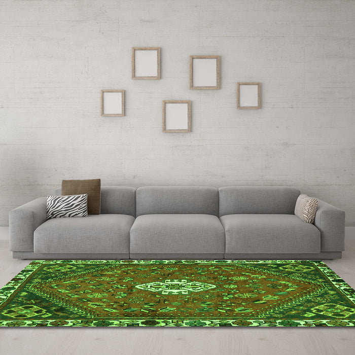 Machine Washable Persian Green Traditional Area Rugs in a Living Room,, wshtr915grn