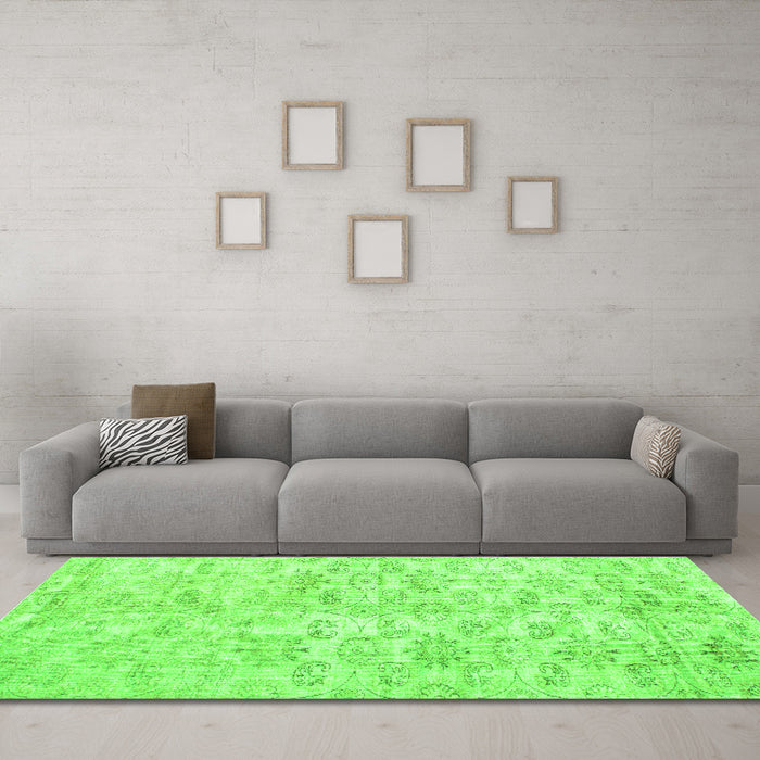 Machine Washable Persian Green Traditional Area Rugs in a Living Room,, wshtr916grn