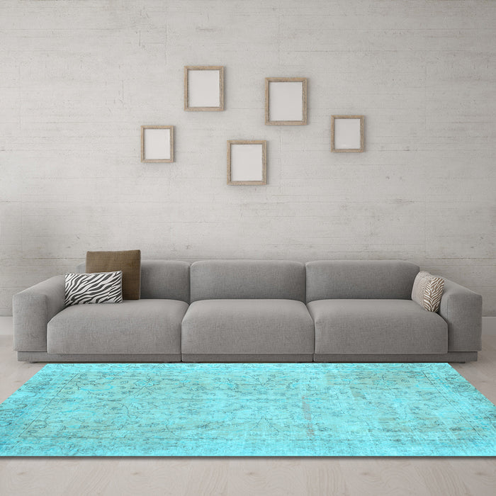 Machine Washable Persian Light Blue Traditional Rug in a Living Room, wshtr918lblu