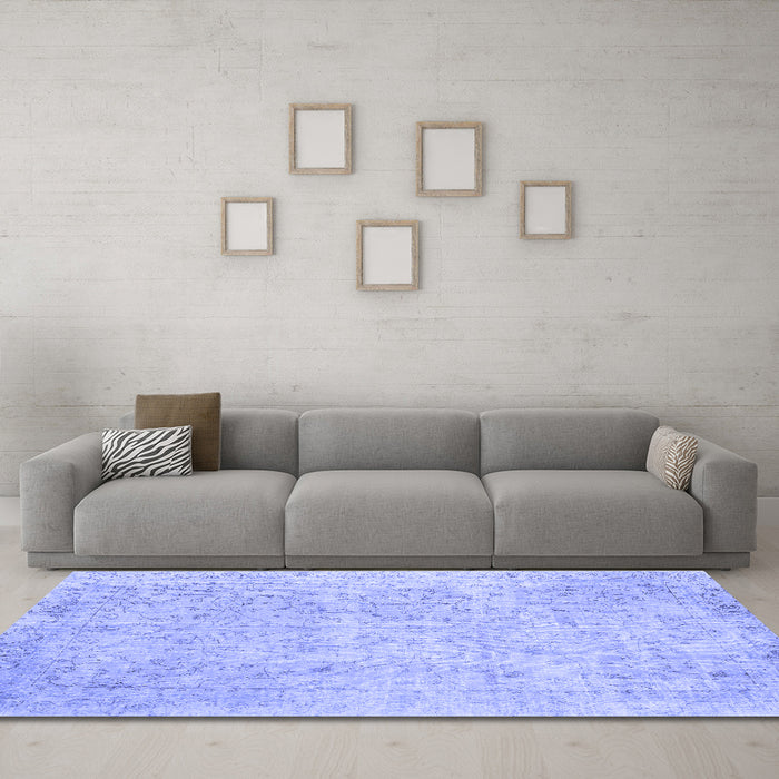 Machine Washable Persian Blue Traditional Rug in a Living Room, wshtr918blu