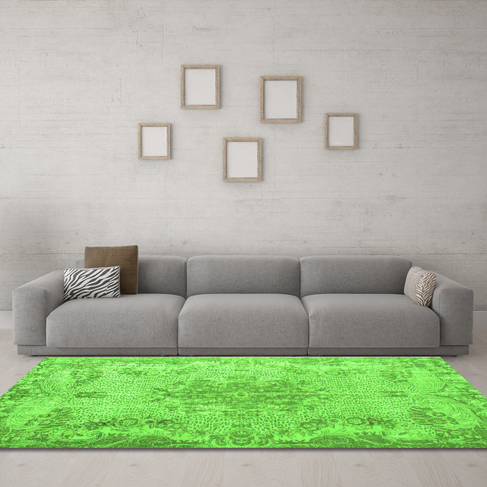 Machine Washable Persian Green Traditional Area Rugs in a Living Room,, wshtr919grn