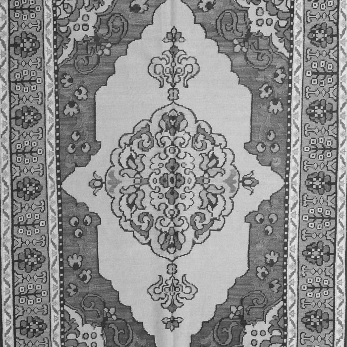 Serging Thickness of Machine Washable Persian Gray Traditional Rug, wshtr927gry