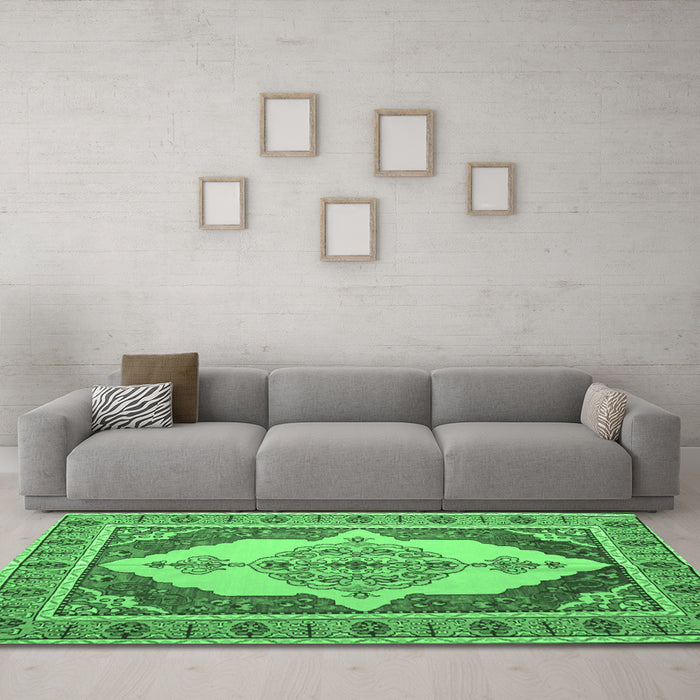 Machine Washable Persian Emerald Green Traditional Area Rugs in a Living Room,, wshtr927emgrn