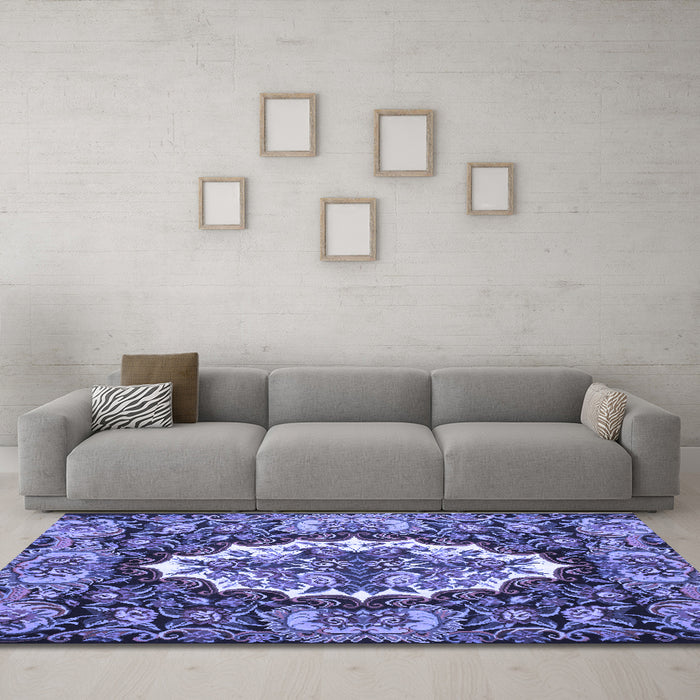 Machine Washable Persian Blue Traditional Rug in a Living Room, wshtr928blu