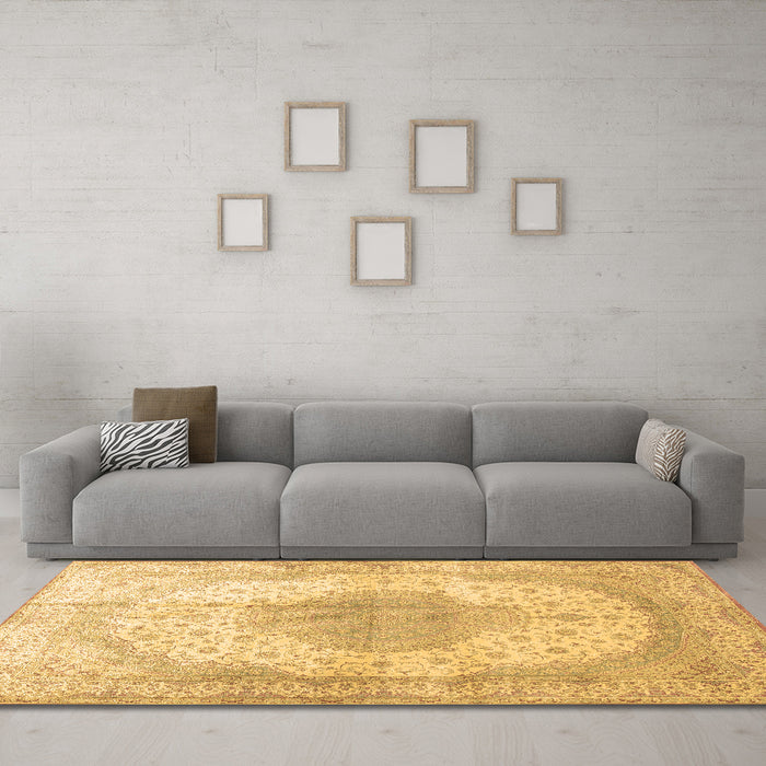Machine Washable Medallion Brown Traditional Rug in a Living Room,, wshtr92brn