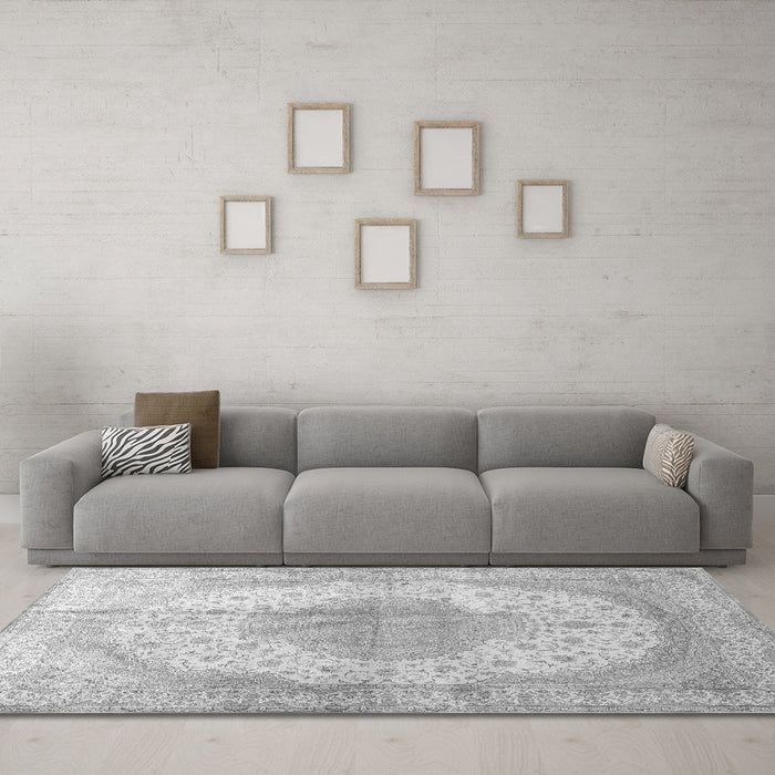 Machine Washable Medallion Gray Traditional Rug in a Living Room,, wshtr92gry