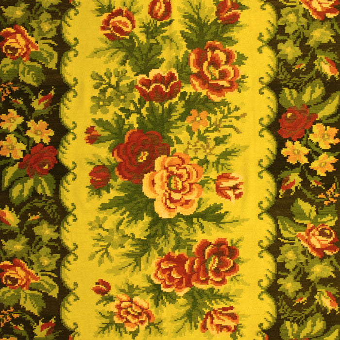 Machine Washable Persian Yellow Traditional Rug, wshtr932yw