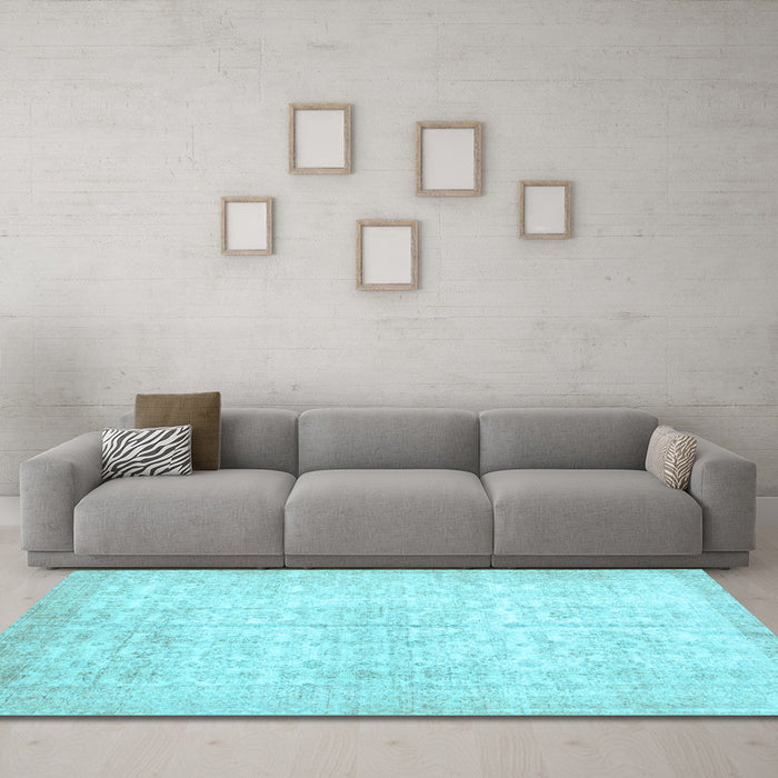 Machine Washable Persian Light Blue Traditional Rug in a Living Room, wshtr936lblu