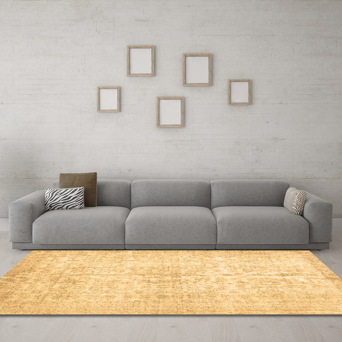 Machine Washable Persian Brown Traditional Rug in a Living Room,, wshtr936brn