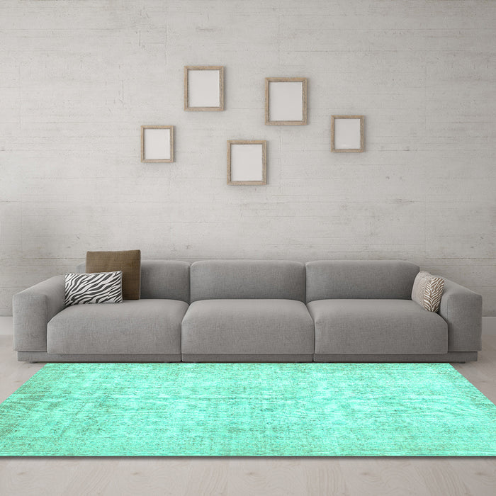 Machine Washable Persian Turquoise Traditional Area Rugs in a Living Room,, wshtr936turq