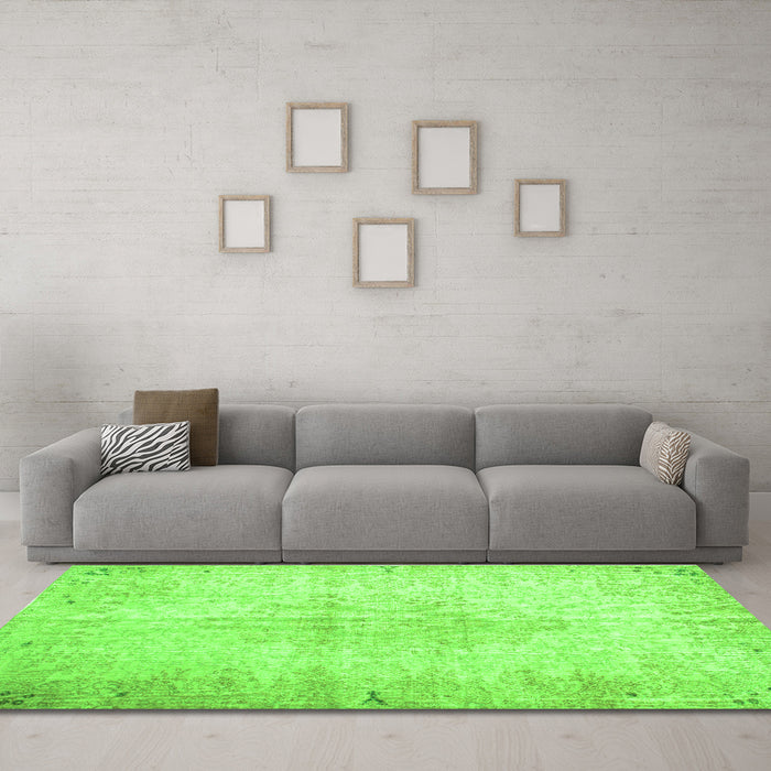 Machine Washable Persian Green Traditional Area Rugs in a Living Room,, wshtr937grn