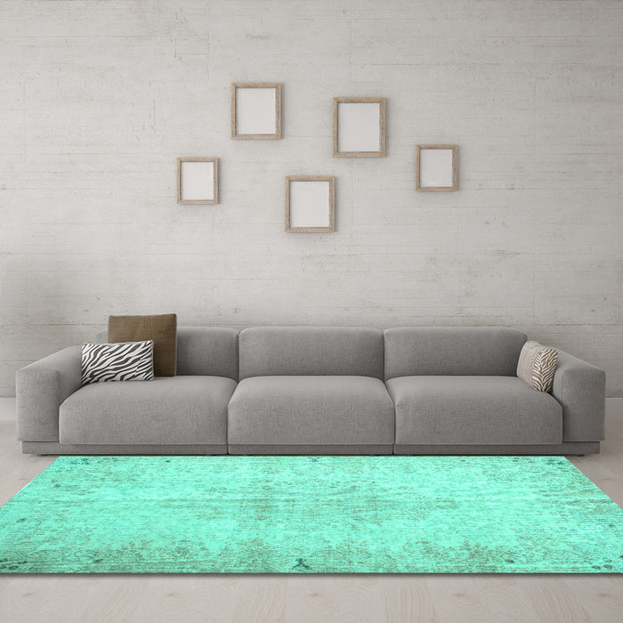 Machine Washable Persian Turquoise Traditional Area Rugs in a Living Room,, wshtr937turq
