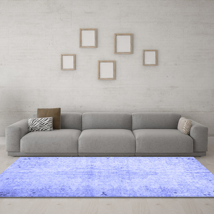 Machine Washable Persian Blue Traditional Rug in a Living Room, wshtr937blu