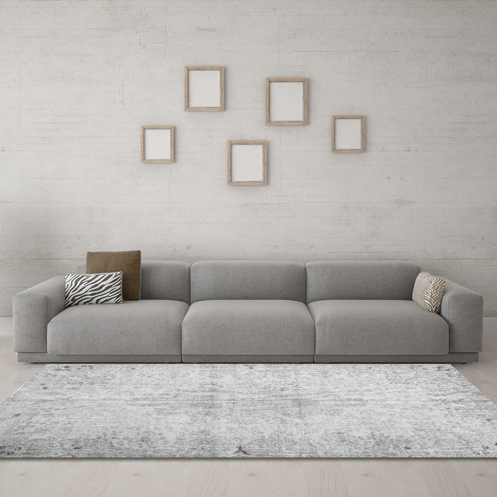 Machine Washable Persian Gray Traditional Rug in a Living Room,, wshtr937gry