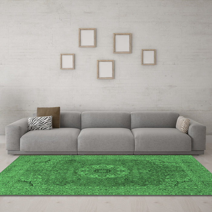 Machine Washable Medallion Emerald Green Traditional Area Rugs in a Living Room,, wshtr93emgrn
