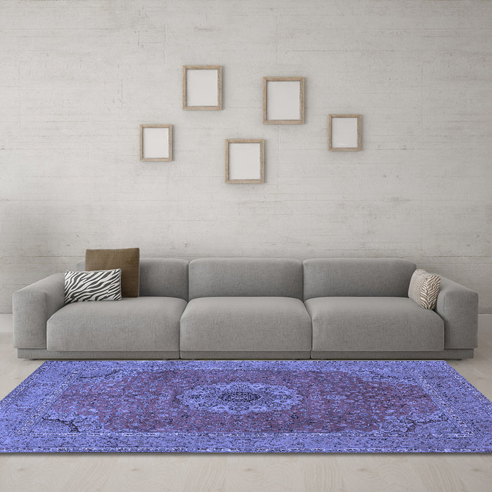 Machine Washable Medallion Blue Traditional Rug in a Living Room, wshtr93blu