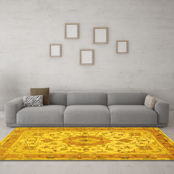 Machine Washable Persian Yellow Traditional Rug in a Living Room, wshtr941yw