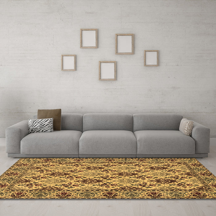 Machine Washable Persian Brown Traditional Rug in a Living Room,, wshtr942brn