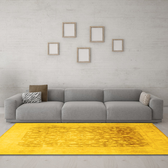 Machine Washable Persian Yellow Traditional Rug in a Living Room, wshtr944yw