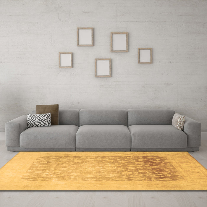 Machine Washable Persian Brown Traditional Rug in a Living Room,, wshtr944brn