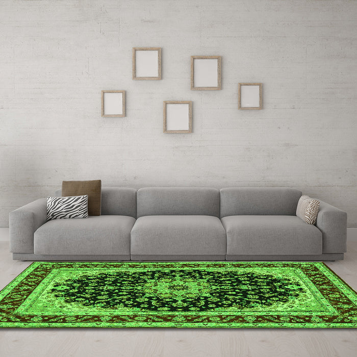 Machine Washable Medallion Green Traditional Area Rugs in a Living Room,, wshtr945grn