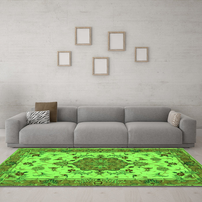 Machine Washable Persian Green Traditional Area Rugs in a Living Room,, wshtr946grn