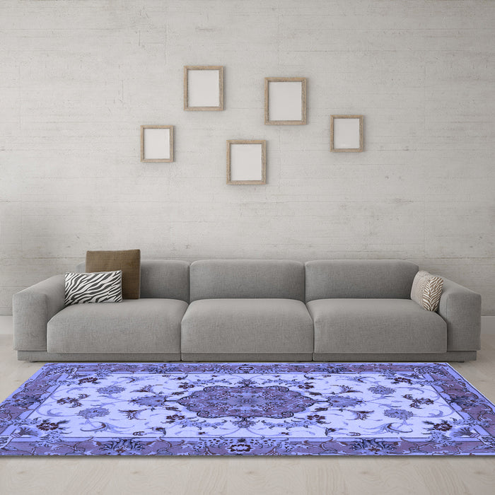 Machine Washable Persian Blue Traditional Rug in a Living Room, wshtr946blu