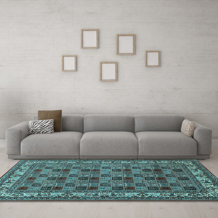 Machine Washable Persian Light Blue Traditional Rug in a Living Room, wshtr948lblu