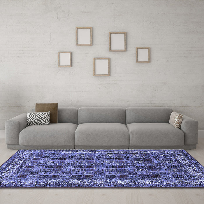 Machine Washable Persian Blue Traditional Rug in a Living Room, wshtr948blu