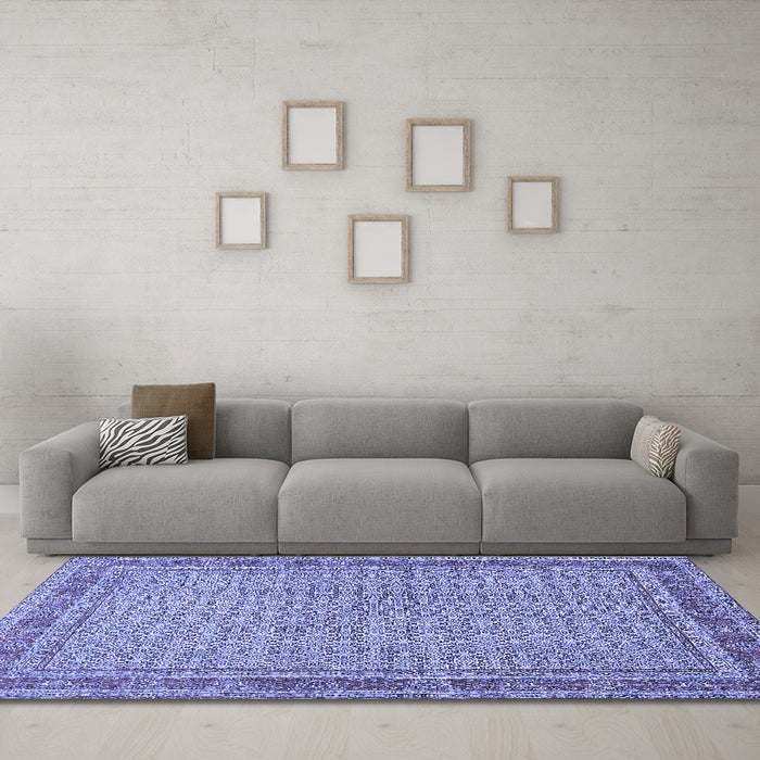 Machine Washable Persian Blue Traditional Rug in a Living Room, wshtr950blu