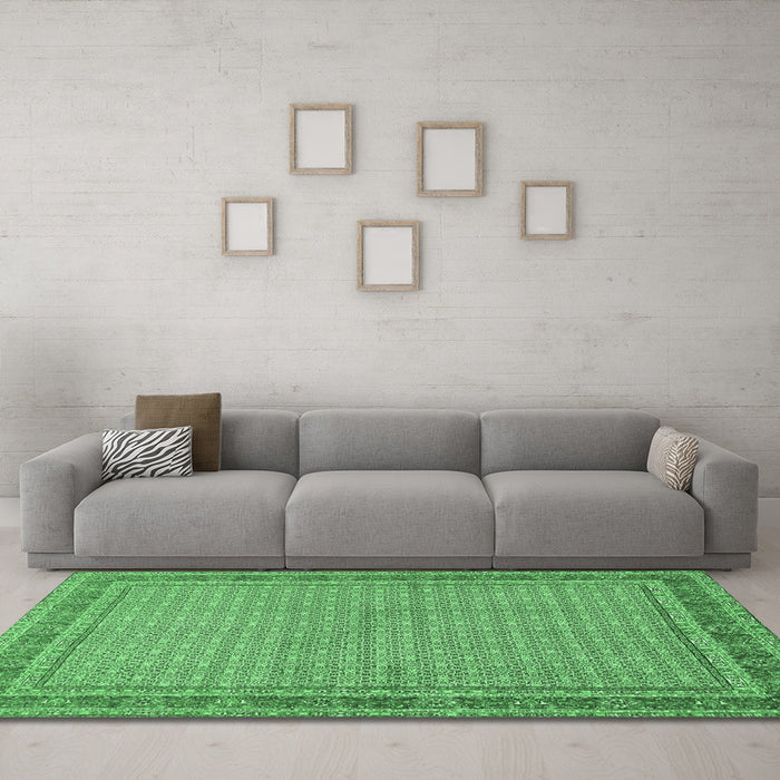 Machine Washable Persian Emerald Green Traditional Area Rugs in a Living Room,, wshtr950emgrn