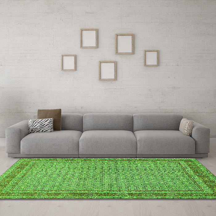 Machine Washable Persian Green Traditional Area Rugs in a Living Room,, wshtr950grn