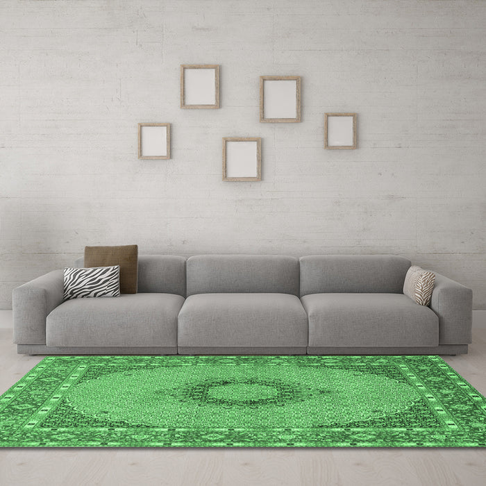 Machine Washable Medallion Emerald Green Traditional Area Rugs in a Living Room,, wshtr952emgrn