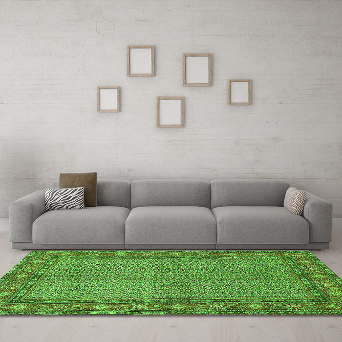 Machine Washable Persian Green Traditional Area Rugs in a Living Room,, wshtr954grn