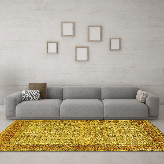 Machine Washable Persian Yellow Traditional Rug in a Living Room, wshtr958yw