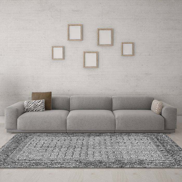 Machine Washable Persian Gray Traditional Rug in a Living Room,, wshtr958gry