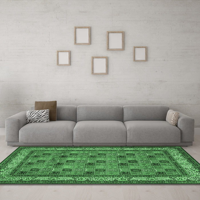Machine Washable Persian Emerald Green Traditional Area Rugs in a Living Room,, wshtr959emgrn