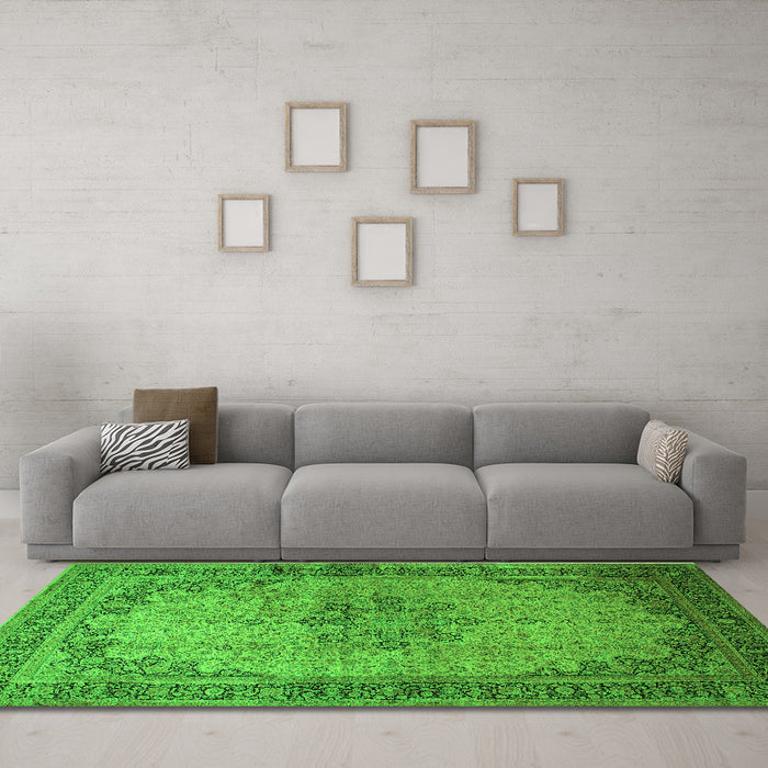 Machine Washable Persian Green Traditional Area Rugs in a Living Room,, wshtr95grn