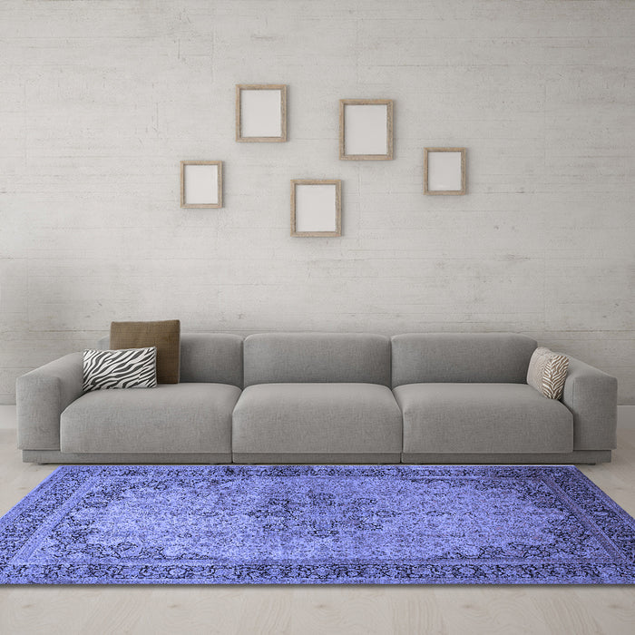 Machine Washable Persian Blue Traditional Rug in a Living Room, wshtr95blu