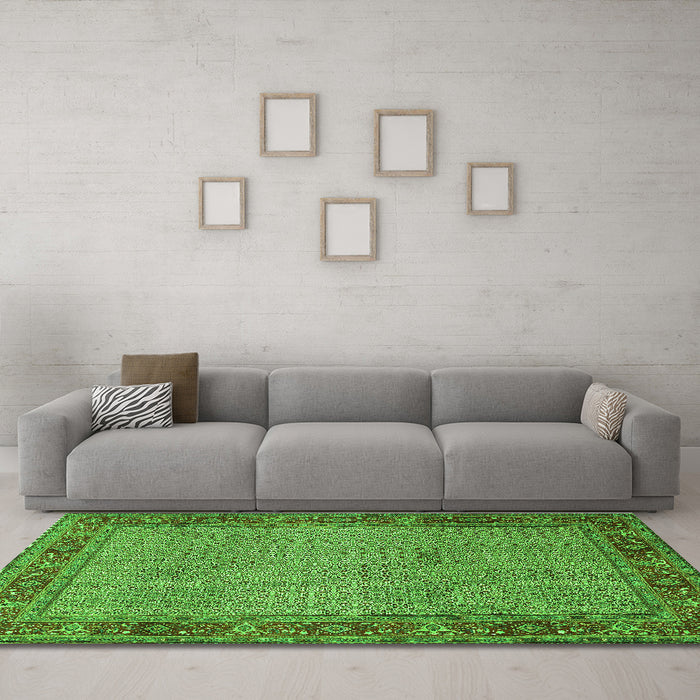 Machine Washable Persian Green Traditional Area Rugs in a Living Room,, wshtr960grn