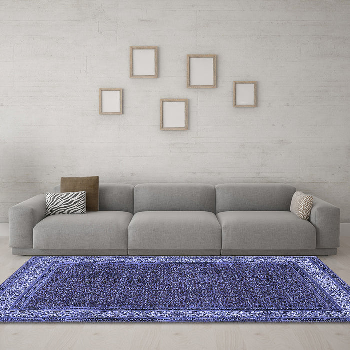 Machine Washable Persian Blue Traditional Rug in a Living Room, wshtr961blu