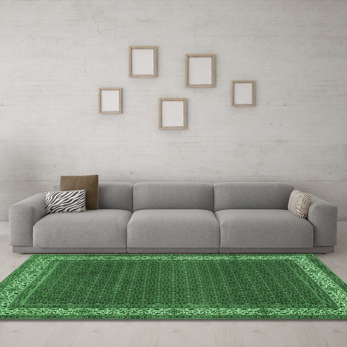 Machine Washable Persian Emerald Green Traditional Area Rugs in a Living Room,, wshtr961emgrn
