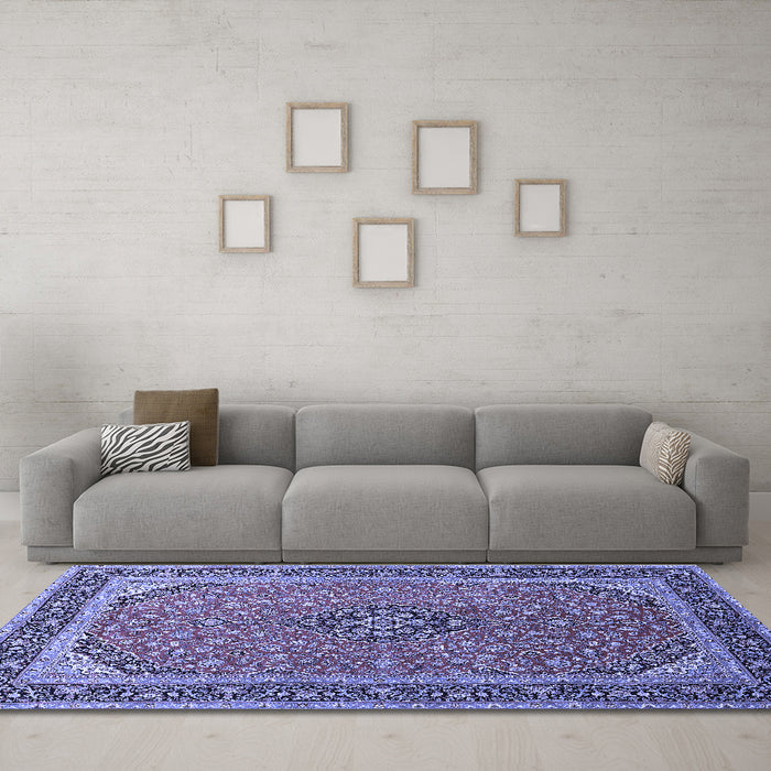 Machine Washable Persian Blue Traditional Rug in a Living Room, wshtr966blu