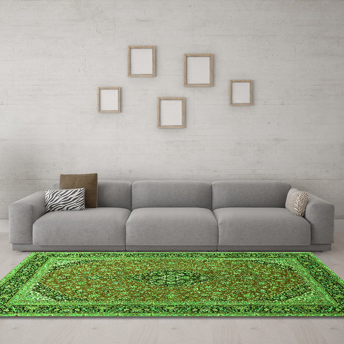 Machine Washable Persian Green Traditional Area Rugs in a Living Room,, wshtr966grn
