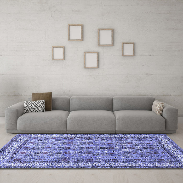 Machine Washable Persian Blue Traditional Rug in a Living Room, wshtr969blu
