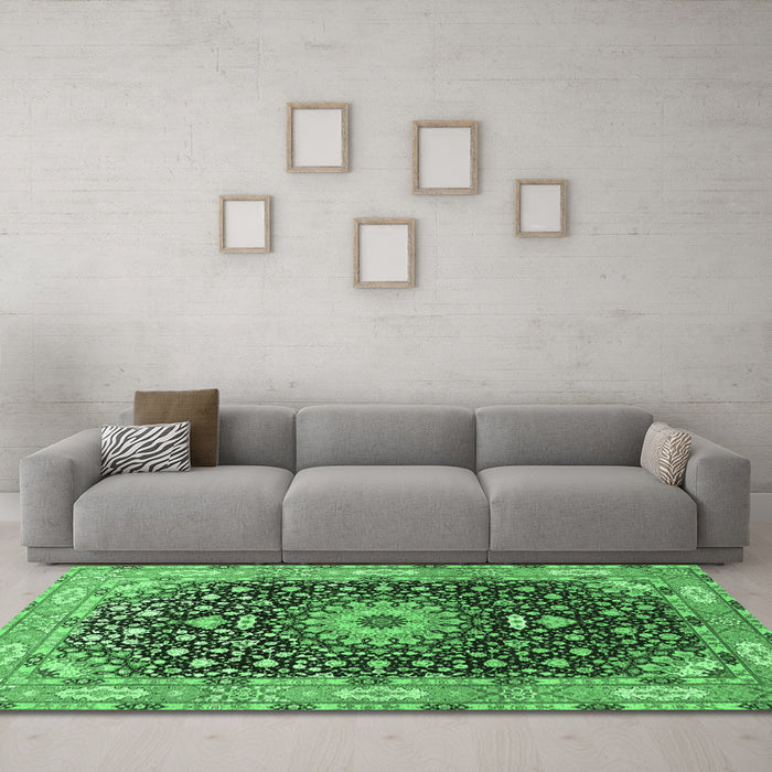 Machine Washable Medallion Emerald Green Traditional Area Rugs in a Living Room,, wshtr96emgrn