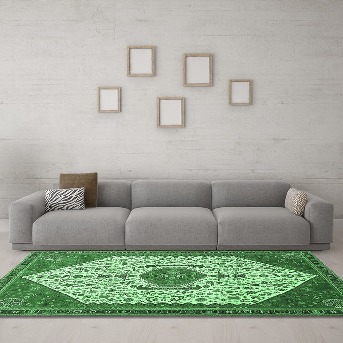 Machine Washable Persian Emerald Green Traditional Area Rugs in a Living Room,, wshtr971emgrn